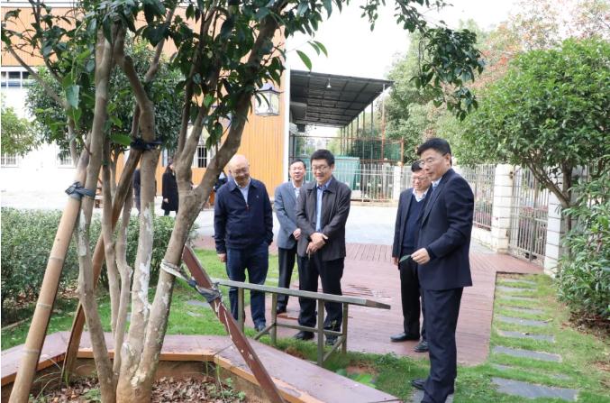 省供銷合作總社黨組書記、理事會(huì)主任劉湘凌調(diào)研我司